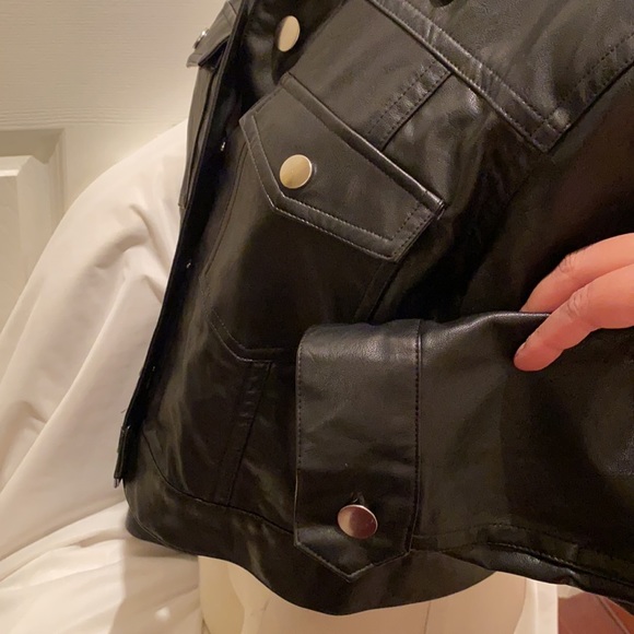 cropped leather jacket w silver detailing - Picture 4 of 5